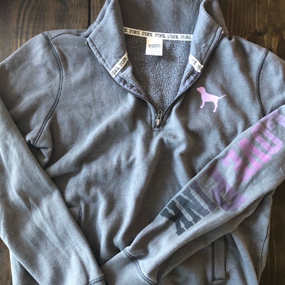 ✅ Pink by Victoria Secret Pullover